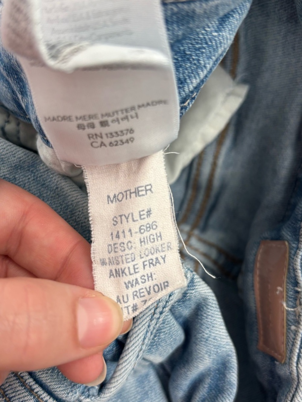 MOTHER High Waisted Looker ankle fray Jean in au revoir - Picture 9 of 11